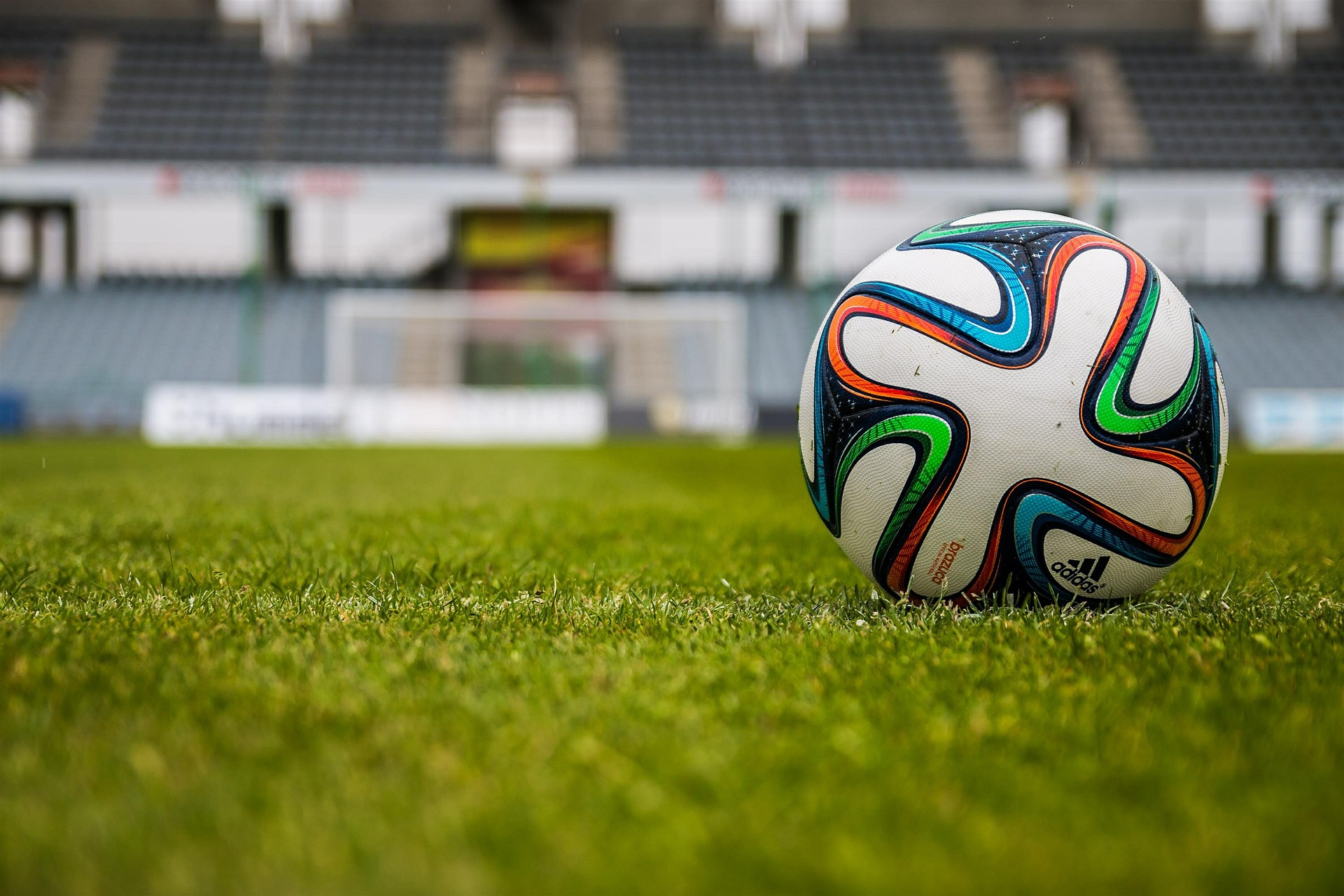 経験談 サッカー選手がわざと転ぶ いたがるふりをする理由を解説 じゃけんブログ